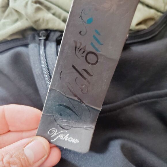 Vfshow Black Pencil Dress  Elegant Bell Sleeve Cocktail Size Medium NWT - Picture 4 of 9